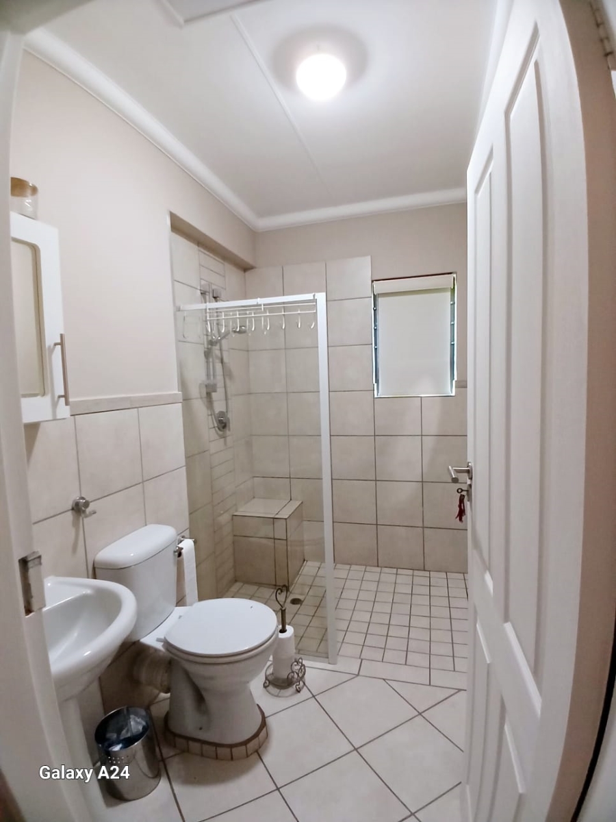 2 Bedroom Property for Sale in Waterval East North West